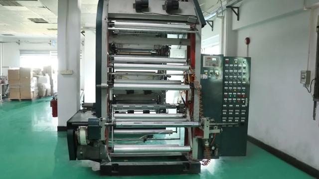顺兴源公司再添陶瓷网辊胶版印刷机，提质增效新跨越！